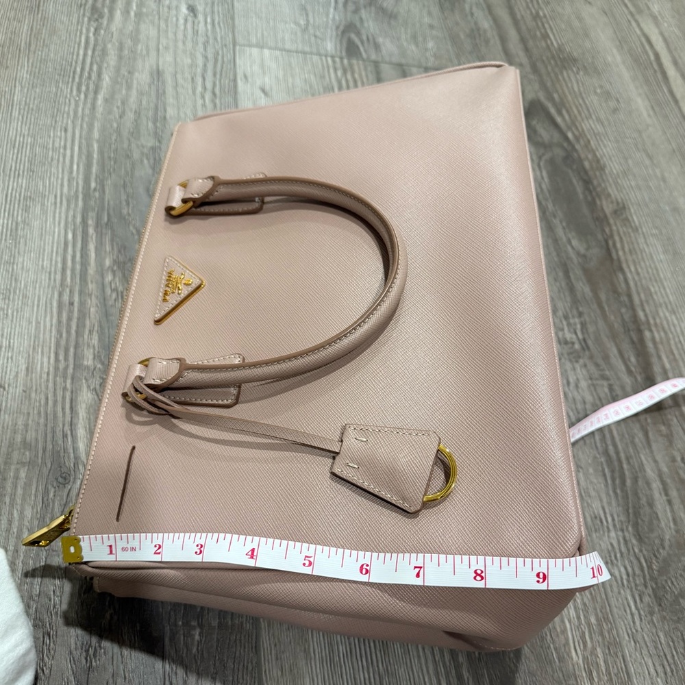 Lux Prada Galleria Saffiano leather tote - Picture 16 of 16